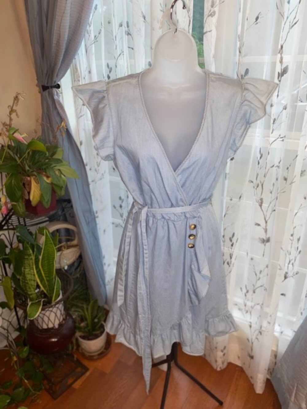 SO Women's Chambray Dress with Flutter Sleeves - Size XL